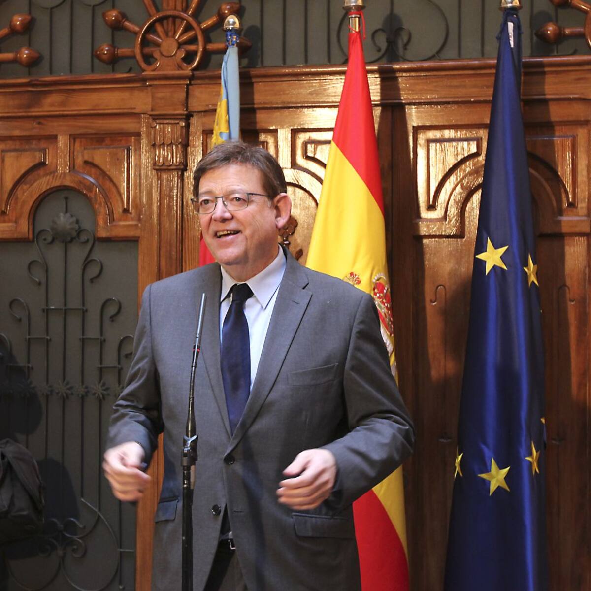 Ximo Puig respalda a las comarcas en el enfrentamiento con Ernest Blanch por los diputados provinciales