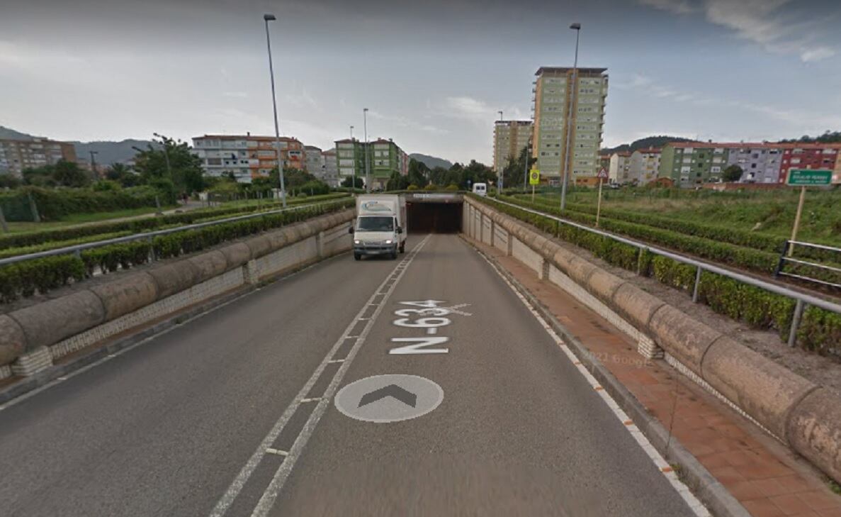 Acceso al túnel del Barrio Covadonga de Torrelavega.