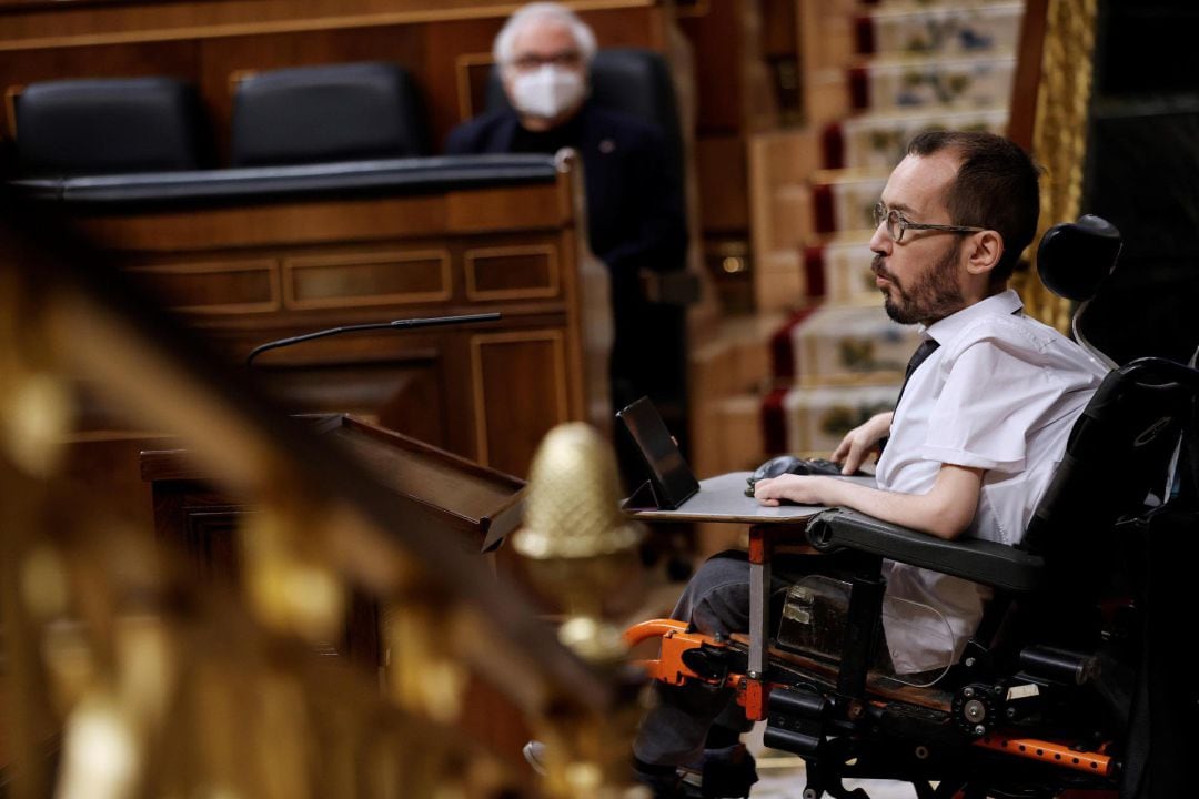 El portavoz de Unidas Podemos, Pablo Echenique durante su intervención en el Congreso durante el debate presupuestario