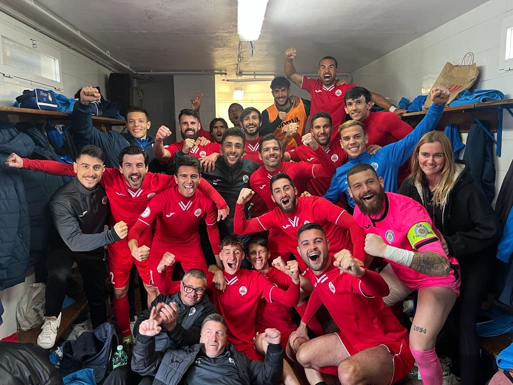 Los jugadores del CF Gandia celebran la victoria