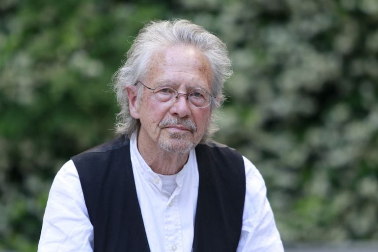 Peter Handke antes del encuentro con la prensa con motivo de su visita a Madrid para ser investid doctor &#039;honoris causa&#039; por la Universidad de Alcalá.