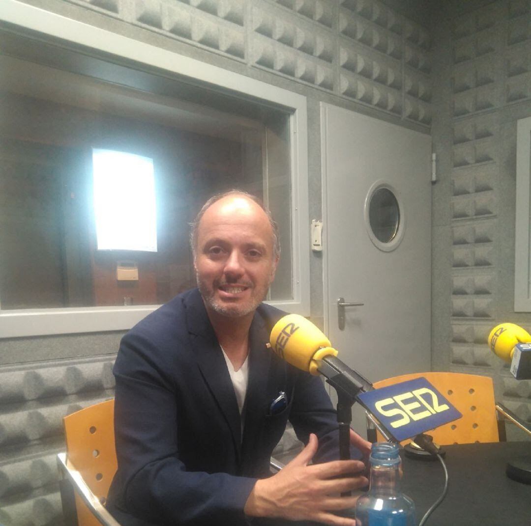 David Regades en los estudios de Hoy por Hoy Vigo