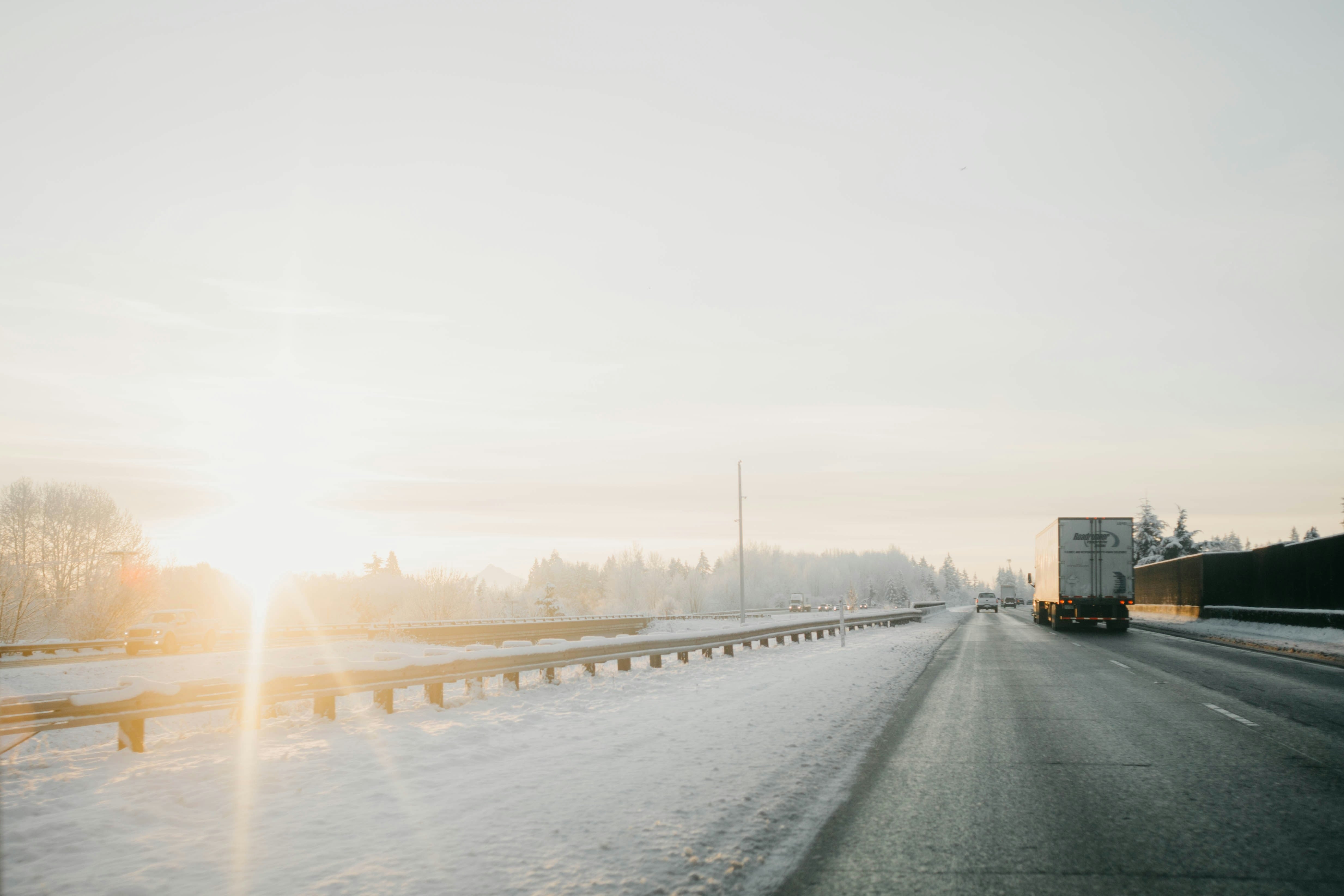 Las condiciones de las carreteras en invierno obligan a adoptar soluciones avanzadas para el transporte seguro