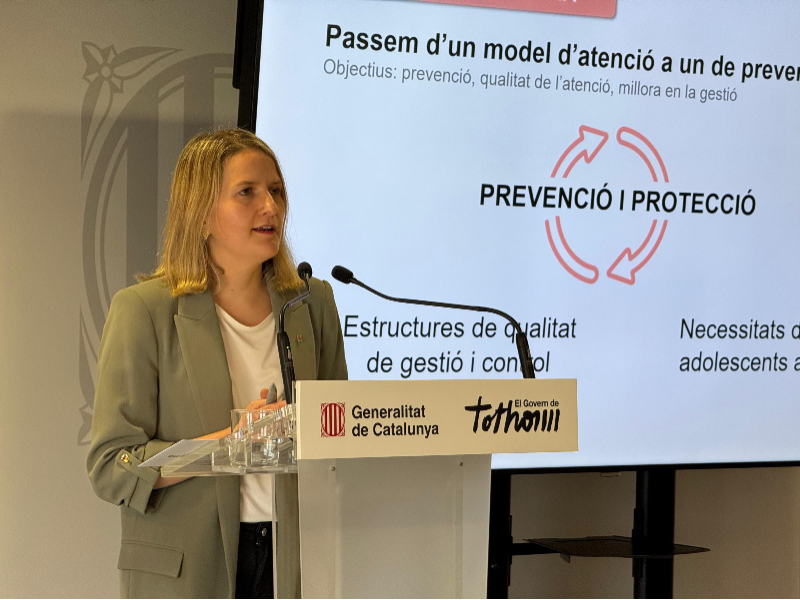 La consellera Mònica Martínez Bravo anuncia en roda de premsa la transformació de la DGAIA