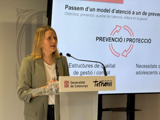 La consellera Mònica Martínez Bravo anuncia en roda de premsa la transformació de la DGAIA