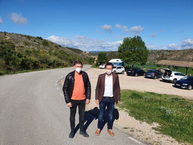 Jose Luis Escudero (derecha) en Pelegrina