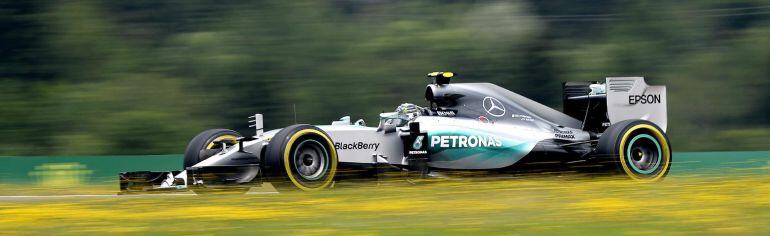 Hamilton, &#039;pole&#039; en Austria