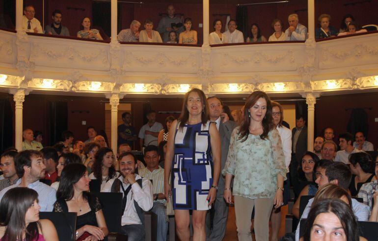 Josefina Vila a la izquierda junto a Silvia Clemente cuando era Consejera de Agricultura