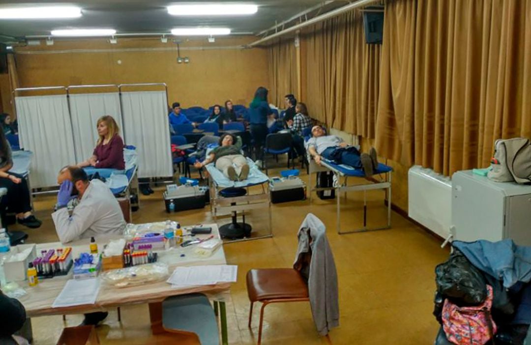 Colecta de Sangre realizada en un centro educativo de Plasencia