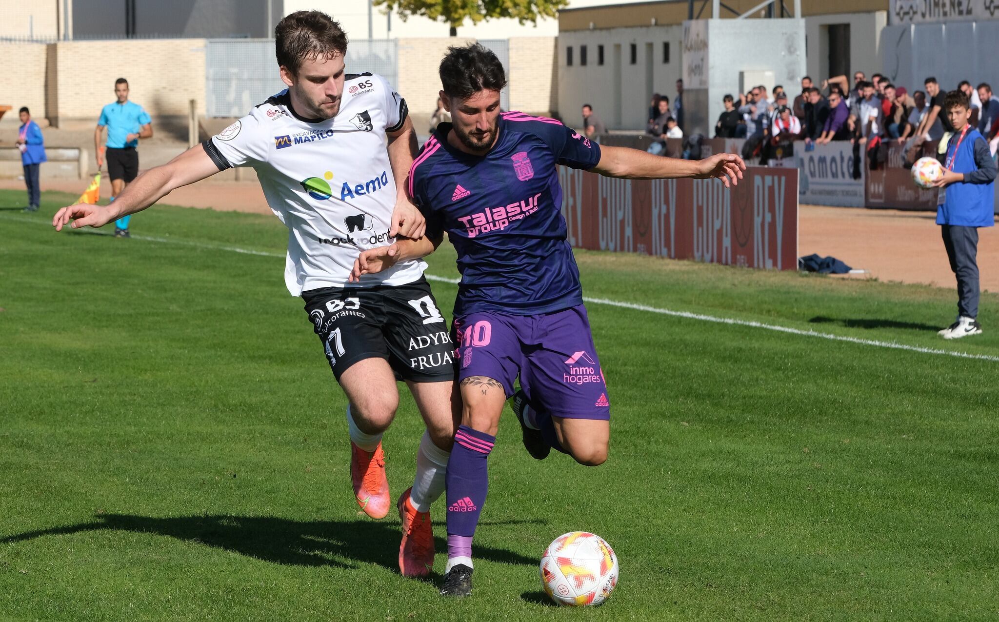 Borja Valle durante el partido de primera ronda ante el Alfaro