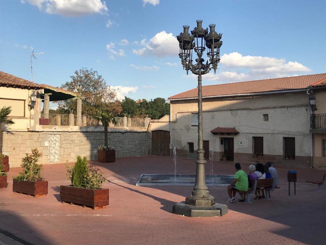 La Plaza de la Constitución de Castronuño como punto de encuentro vecinal