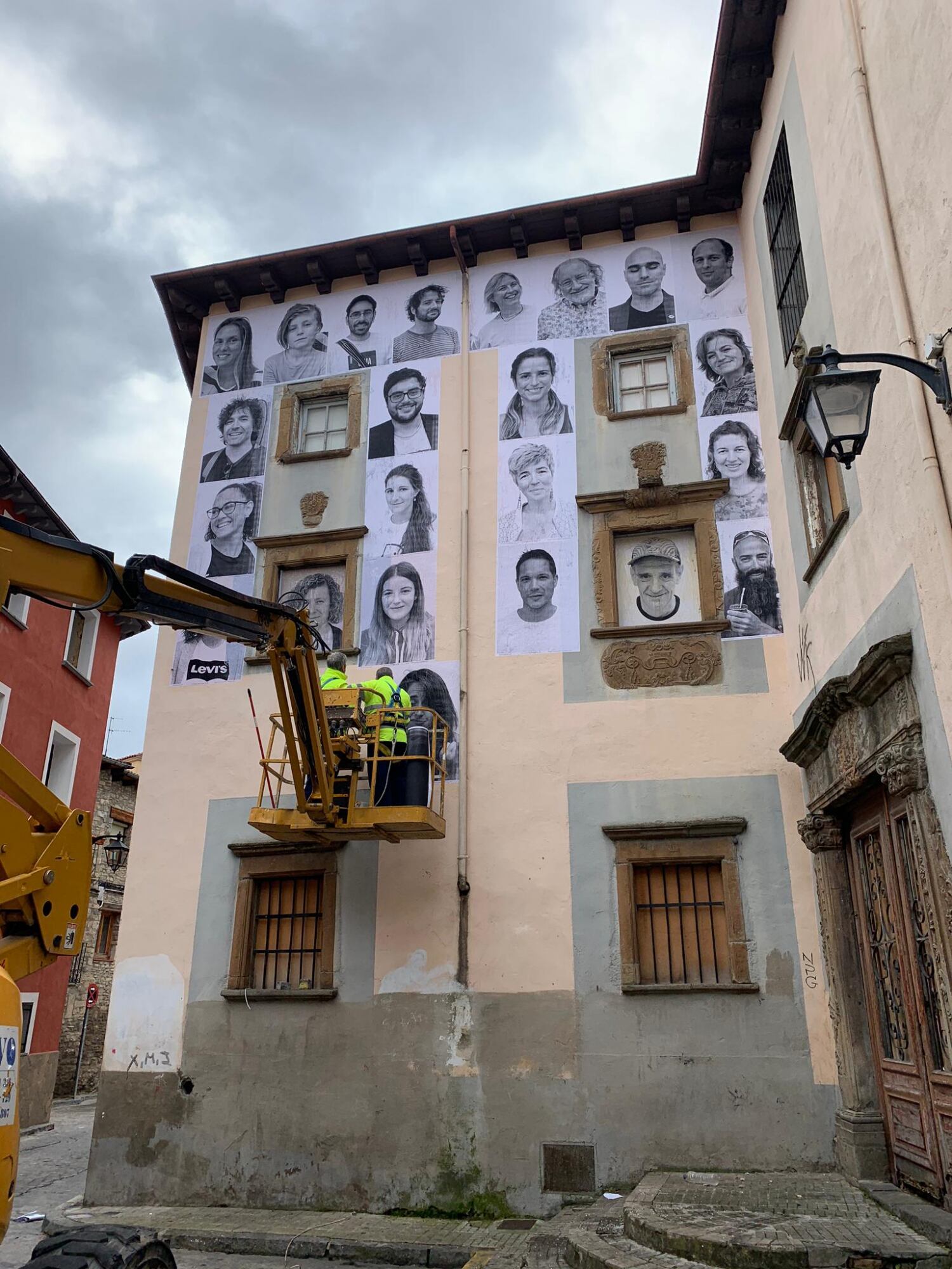Foto de archivo de la fachada del antiguo hospital de Jaca