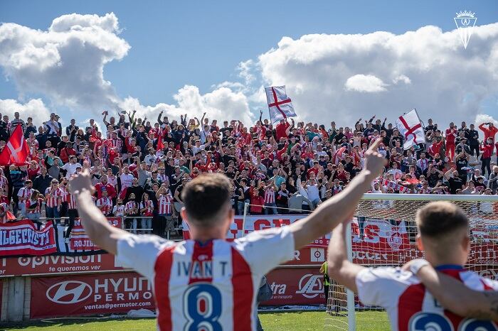 Iván en un triunfo del Algeciras