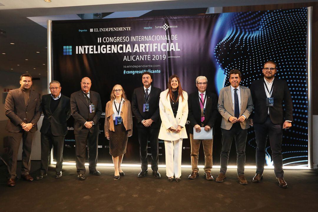 El alcalde, Luis Barcala, la consellera de Innovación, Carolina Pascual, y el presidente de la Diputación, Carlos Mazón, entre las autoridades que han asistido al II Congreso Internacional de Inteligencia Artificial en el ADDA.