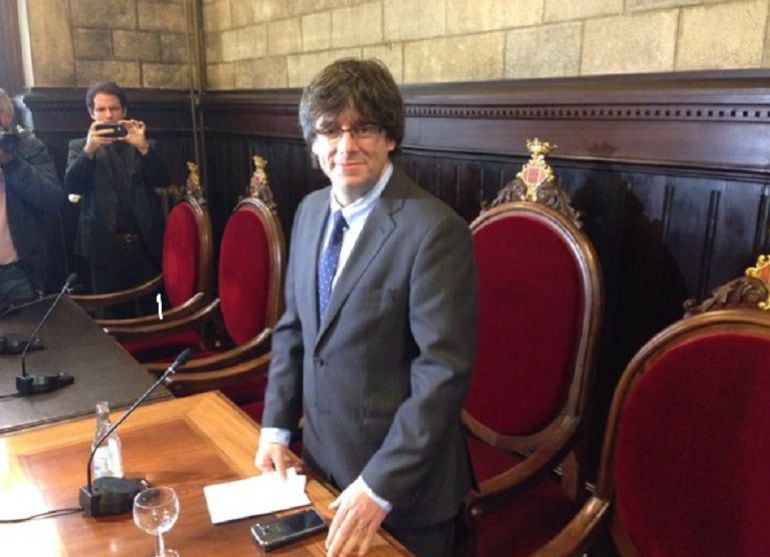 Puigdemont, abans de començar.