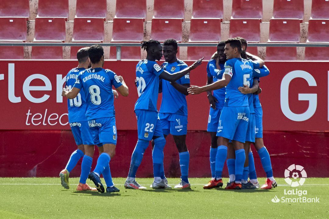Els jugadors del Fuenlabrada celebrant el gol de la victòria.