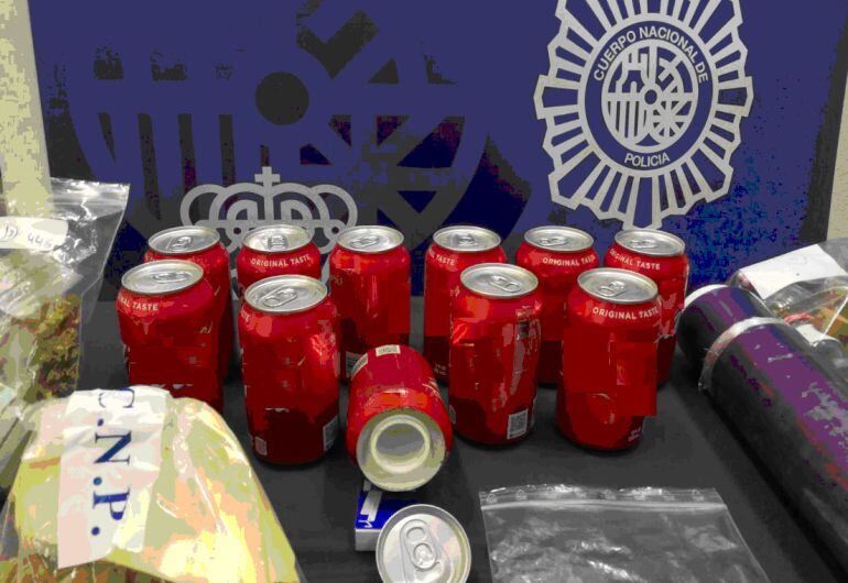 Parte de la droga se ocultaba en latas de refrescos manipuladas