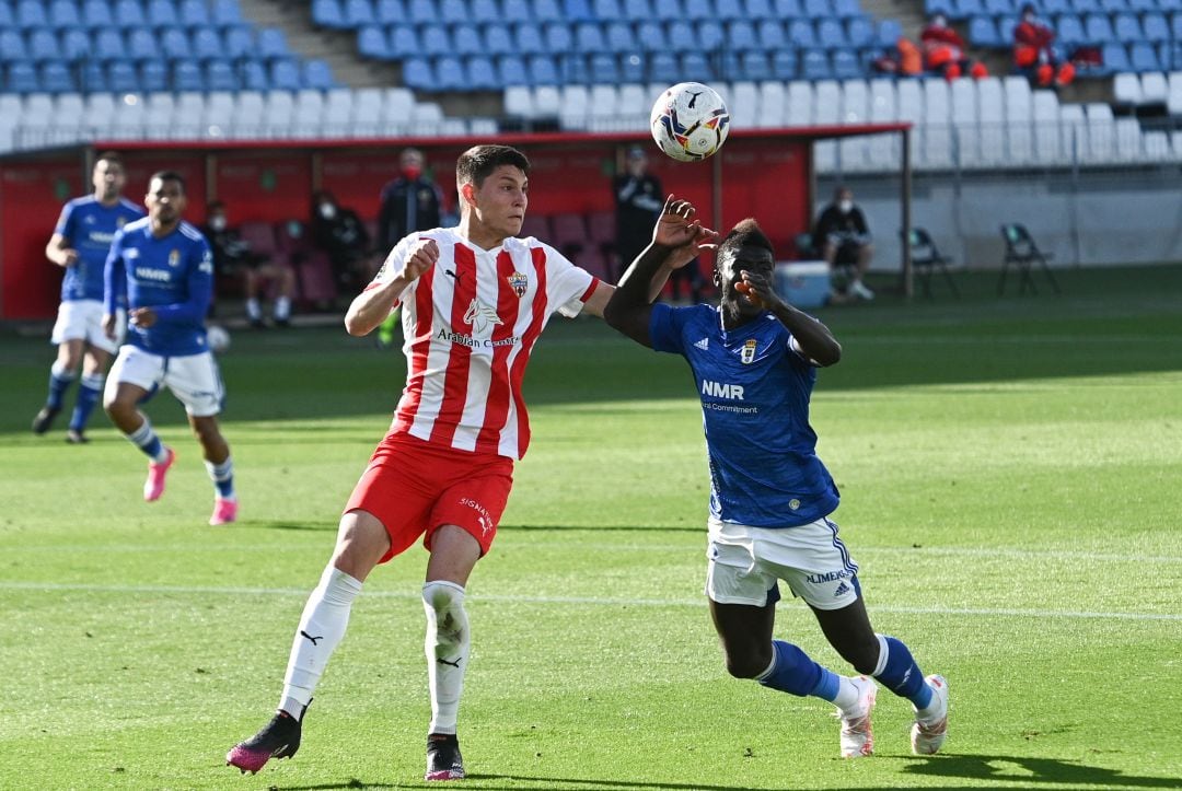 Jorge Cuenca venía de un error ante el Oviedo y se recuperó en Tenerife.