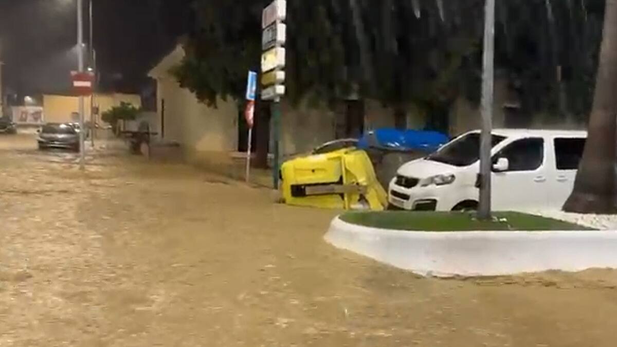 "A esto hay que darle una solución", Jorge Gallardo, alcalde de Cártama, tras las últimas inundaciones por del desbordamiento del río Guadalhorce