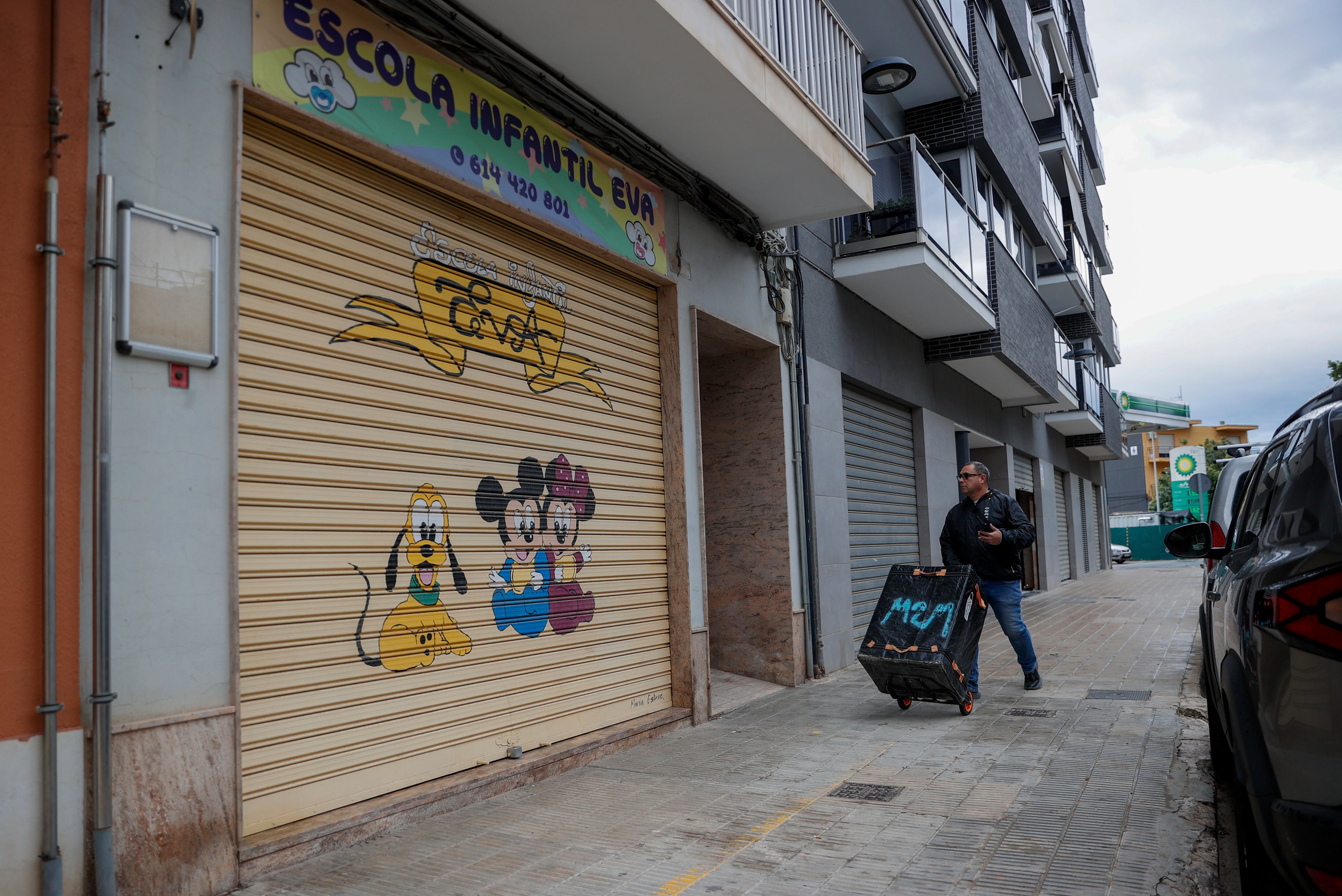  Vista general de la guardería del municipio valenciano de Algemesí cuya directora ha sido detenida por la Policía Nacional como supuesta autora de un delito de maltrato habitual y otro continuado de vejaciones a los menores del centro, y ha quedado en libertad provisional tras prestar declaración ante el juzgado.