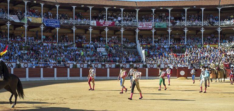 Aspecto de la plaza gijonesa en una tarde de Toros