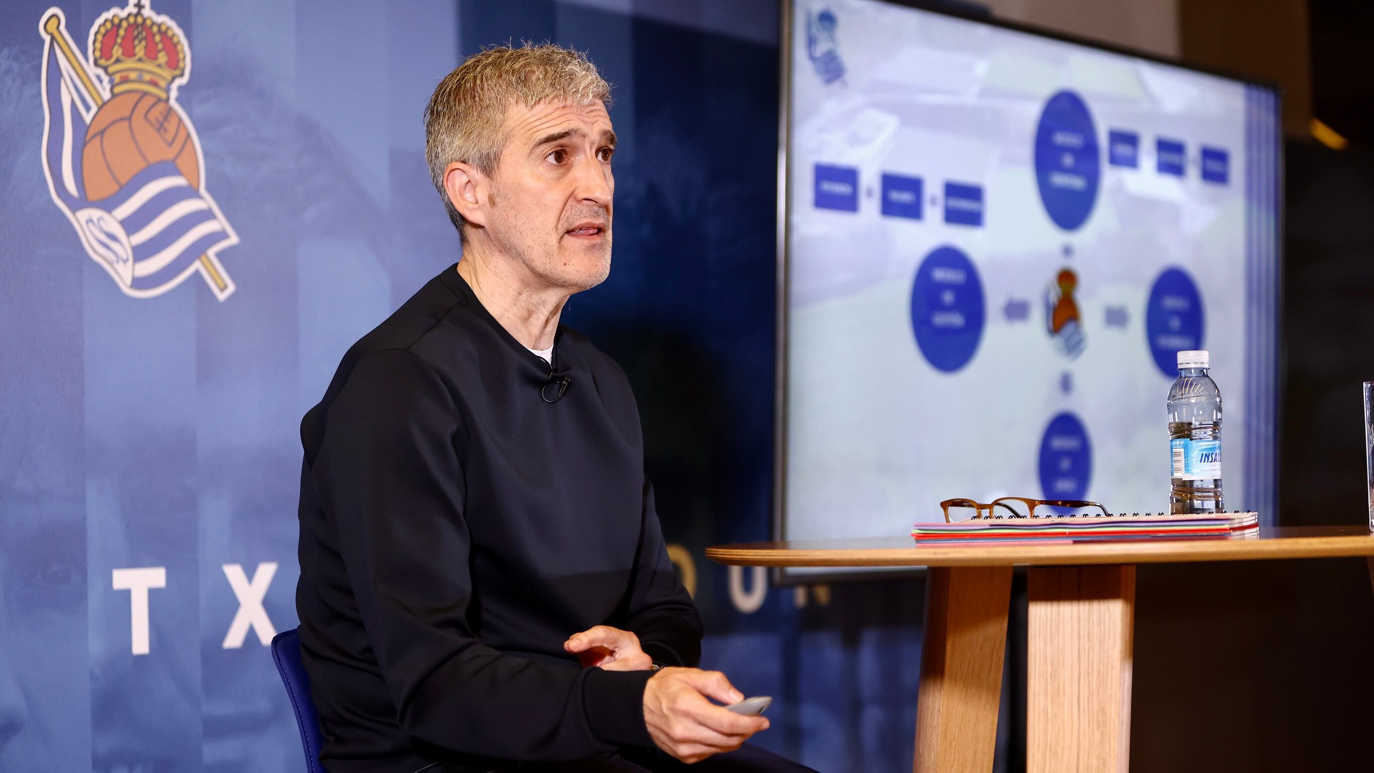 Roberto Olabe comparece en el Reale Arena