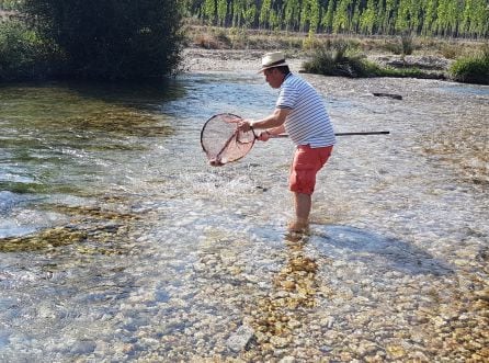 Ya se puede pescar trucha arco iris en el coto Peralta