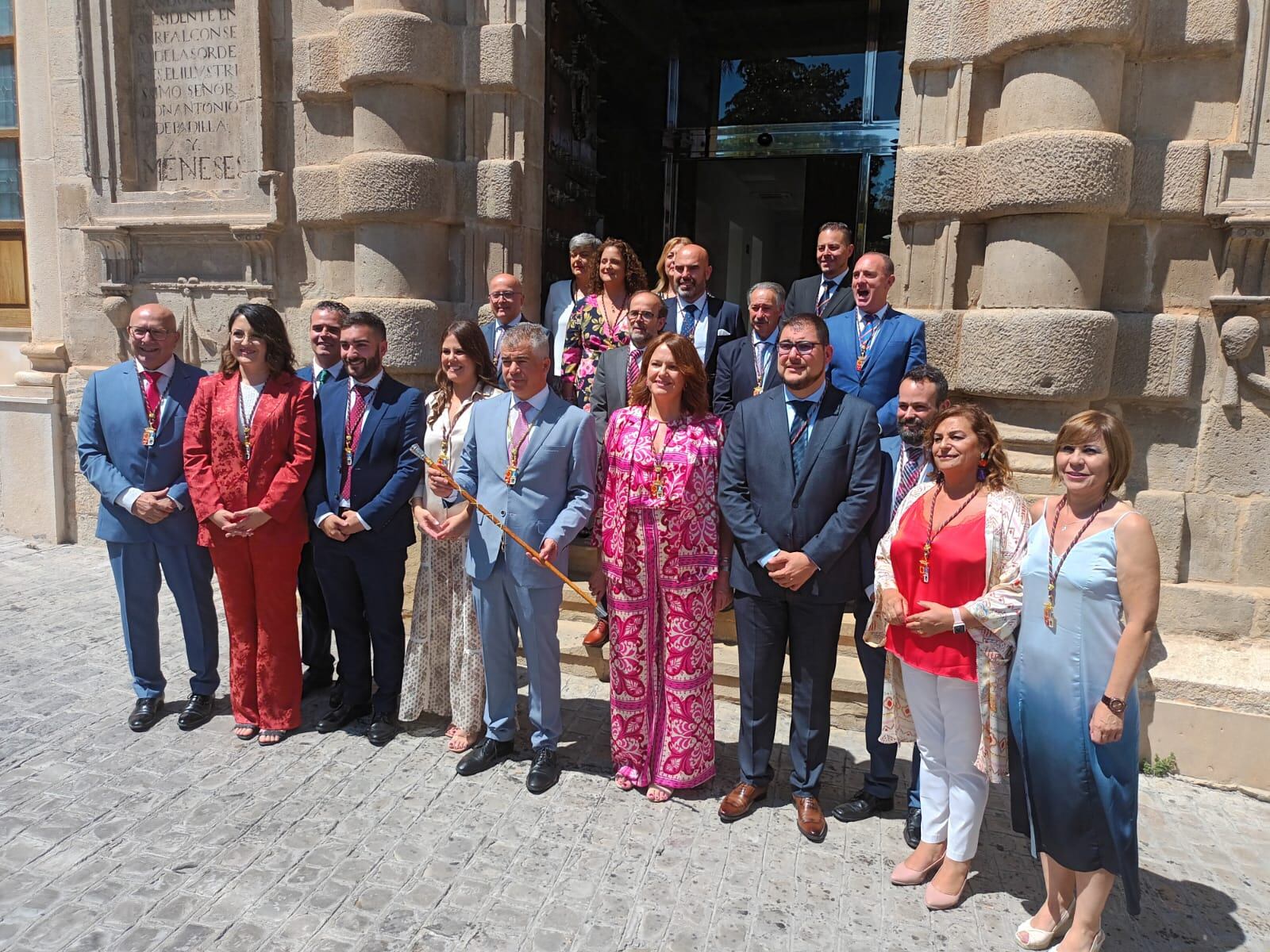 Foto de familia de los concejales del ayuntamiento de Martos