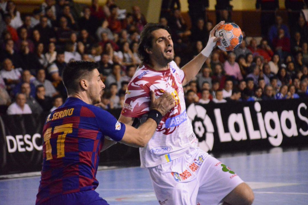 Fede Vieyra intenta un lanzamiento a puerta