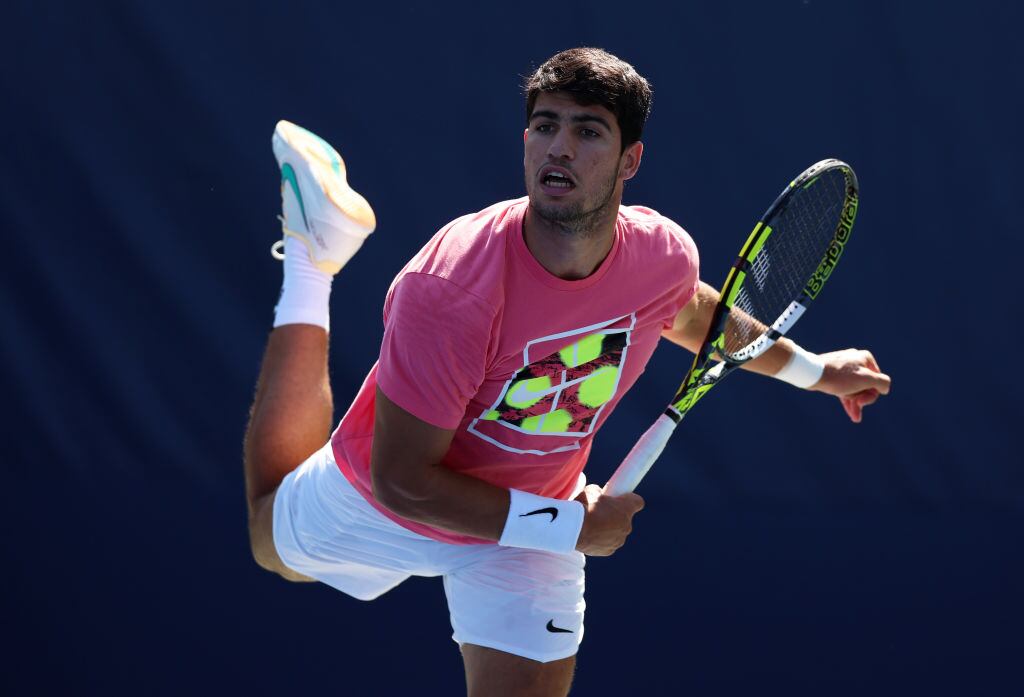 Carlos Alcaraz entrena para el US Open.