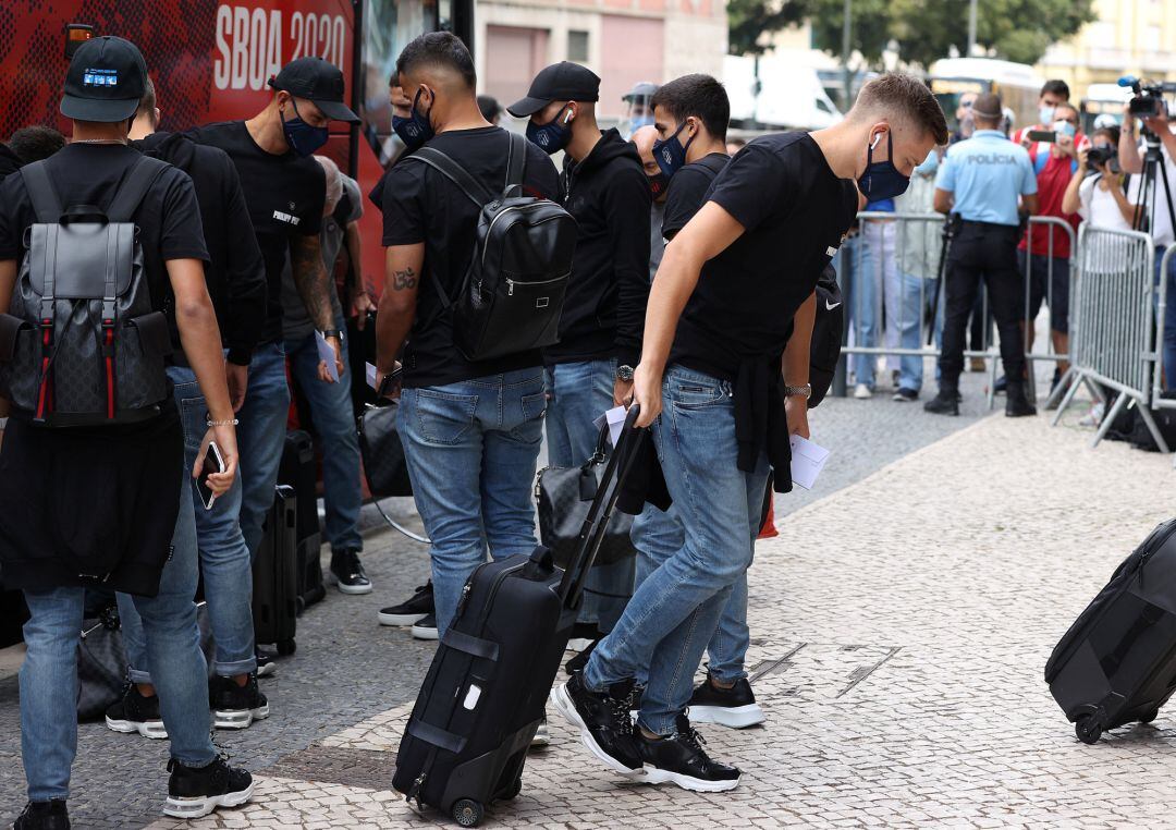 Los jugadores del Atlético de Madrid llegan a Lisboa. 