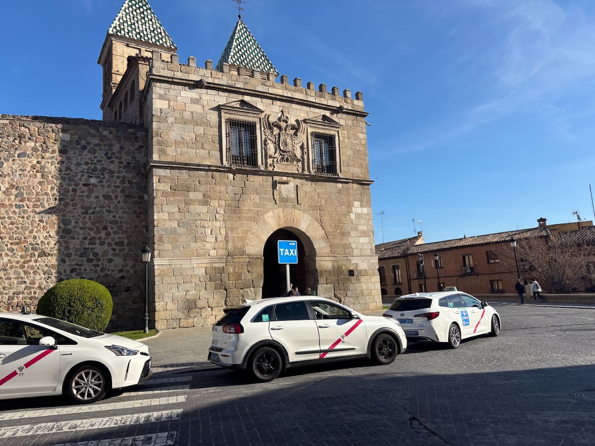 Los taxistas de Toledo, ante las obras de La Vega: "Buscadnos, estamos dentro de Bisagra"