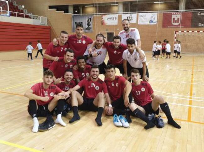 El Nueva Elda celebra su primera victoria