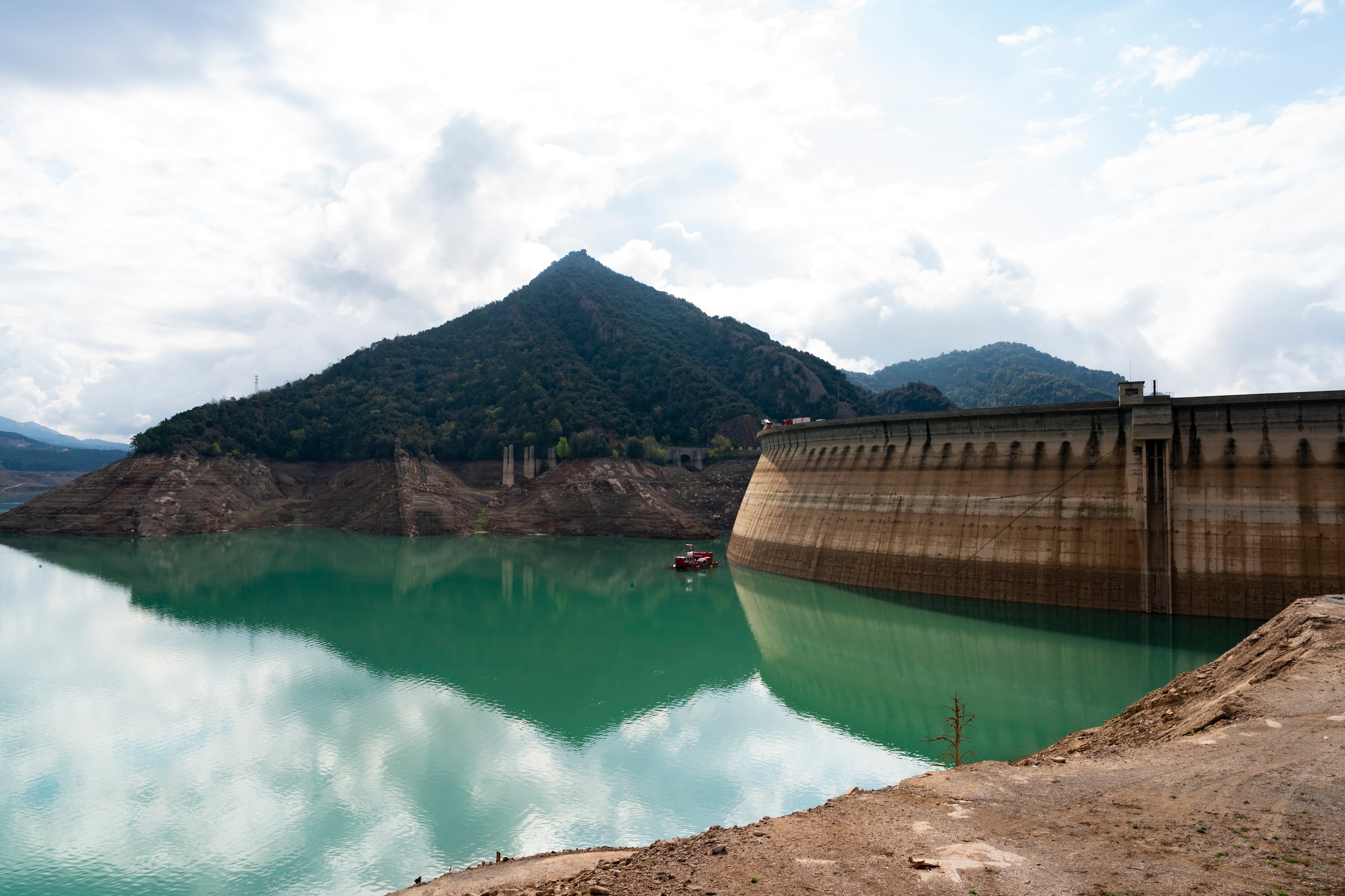 Embalse de las cuencas internas de Cataluña.