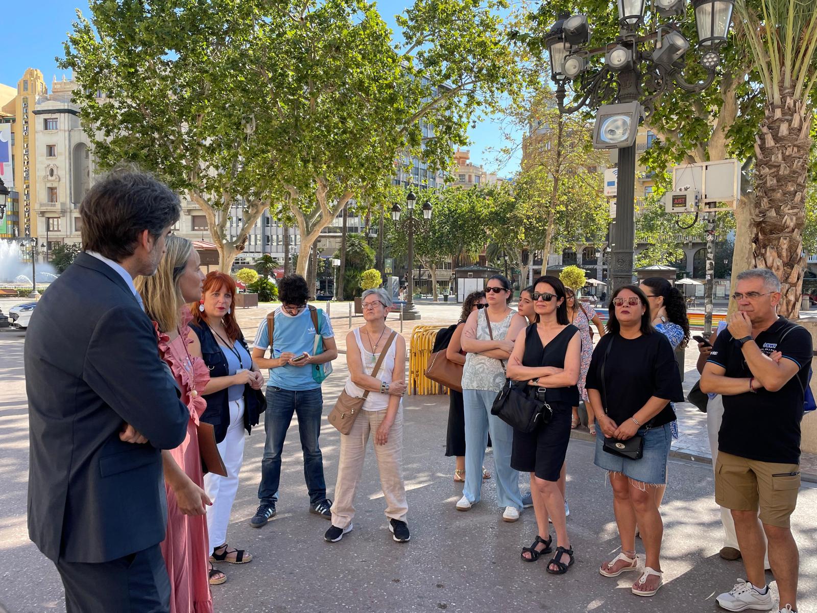 Turismo pone en marcha este lunes la “Ruta Hemingway”, en el centenario de la primera visita a València del escritor