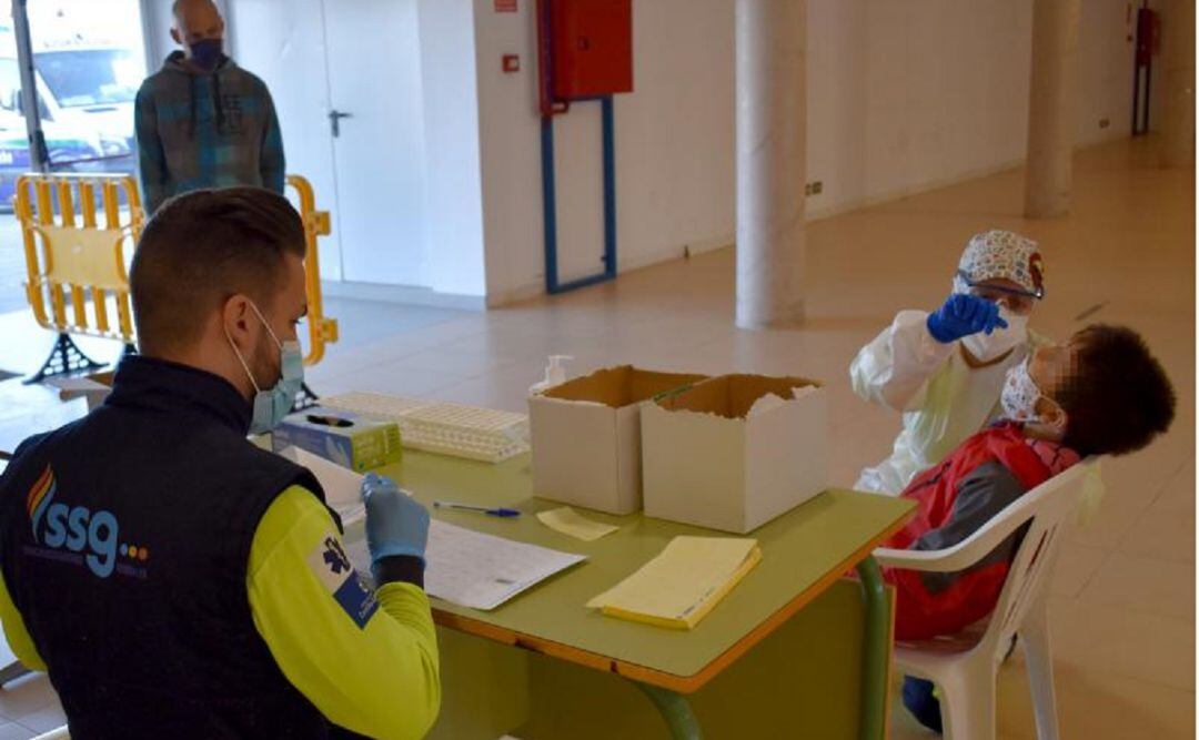 Cribado que se practicó en el centro educativo el pasado viernes.