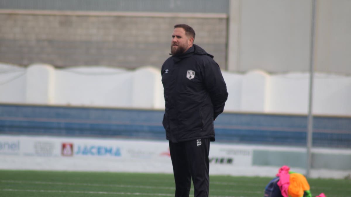 Javi Motos en su vuelta al Mar Menor: "El objetivo es jugar el playoff y si alguien es conocedor de este club soy yo"