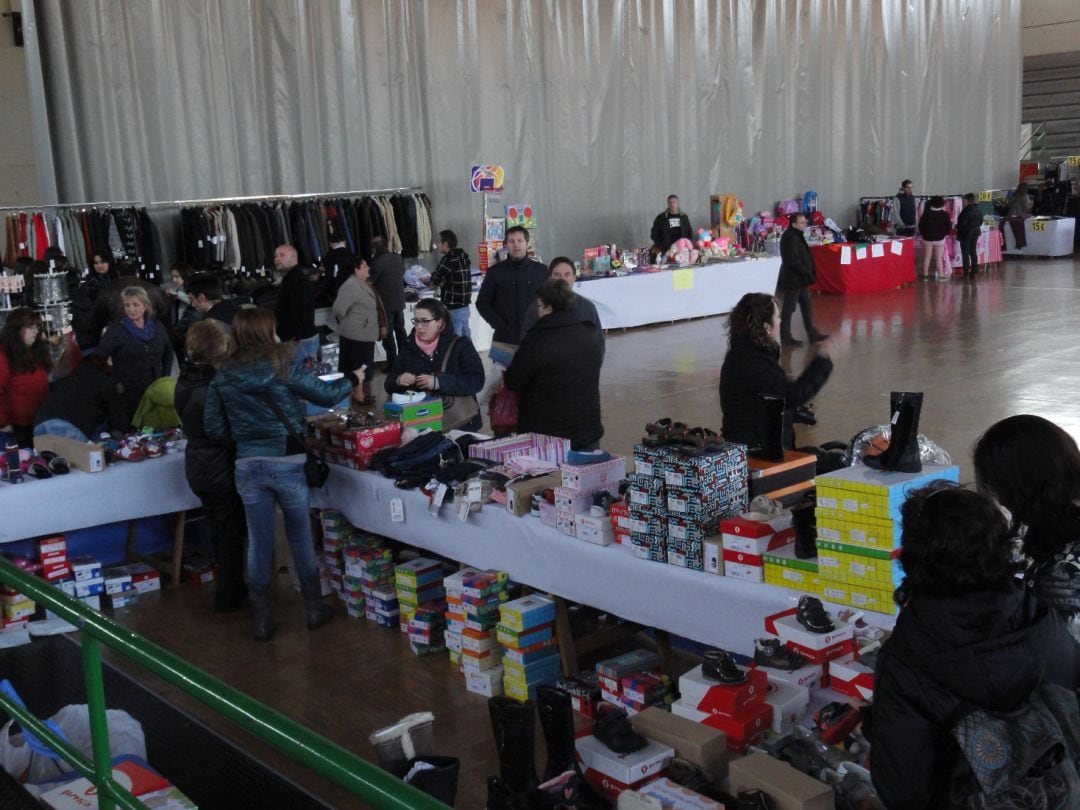 Feria del Stock celebrada en el pabellón municipal de Cuéllar en 2015