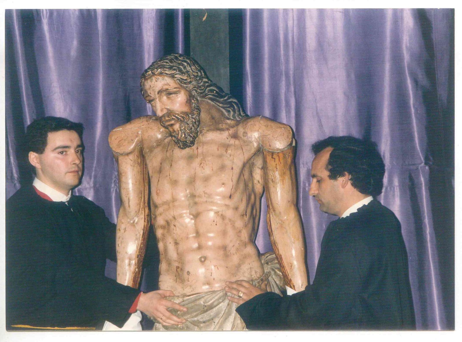 Javier forma parte de cuatro cofradías