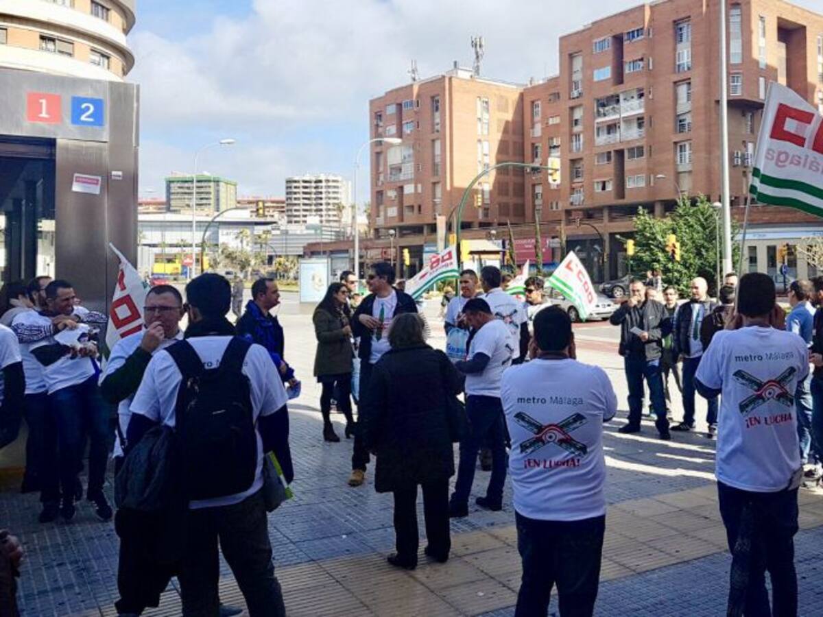 Seguimiento masivo en la huelga parcial de la plantilla del metro de Málaga