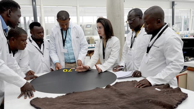 Inescop ha recibido en Elda a profesionales del sector del cuero y el calzado procedentes de Tanzania, Uganda y Etiopía