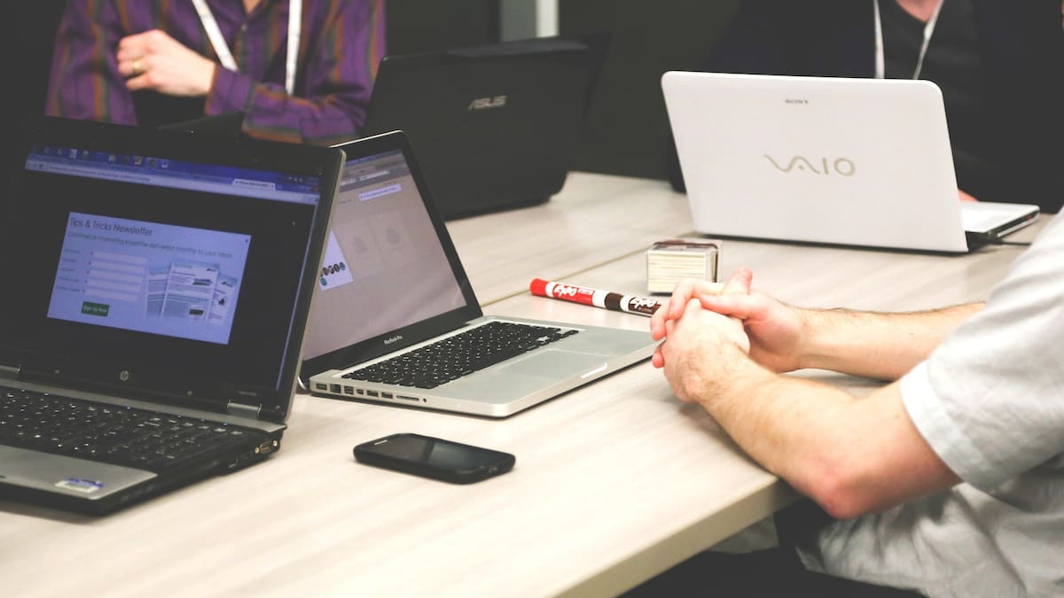 La primera llamada del día con Vanesa Alonso, del Servicio de Accesibilidad Cognitivo de ANFAS