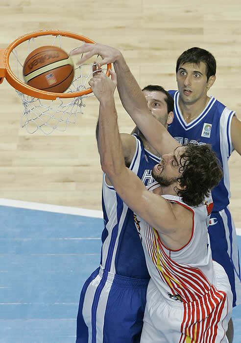 Gasol durante el partido contra Grecia