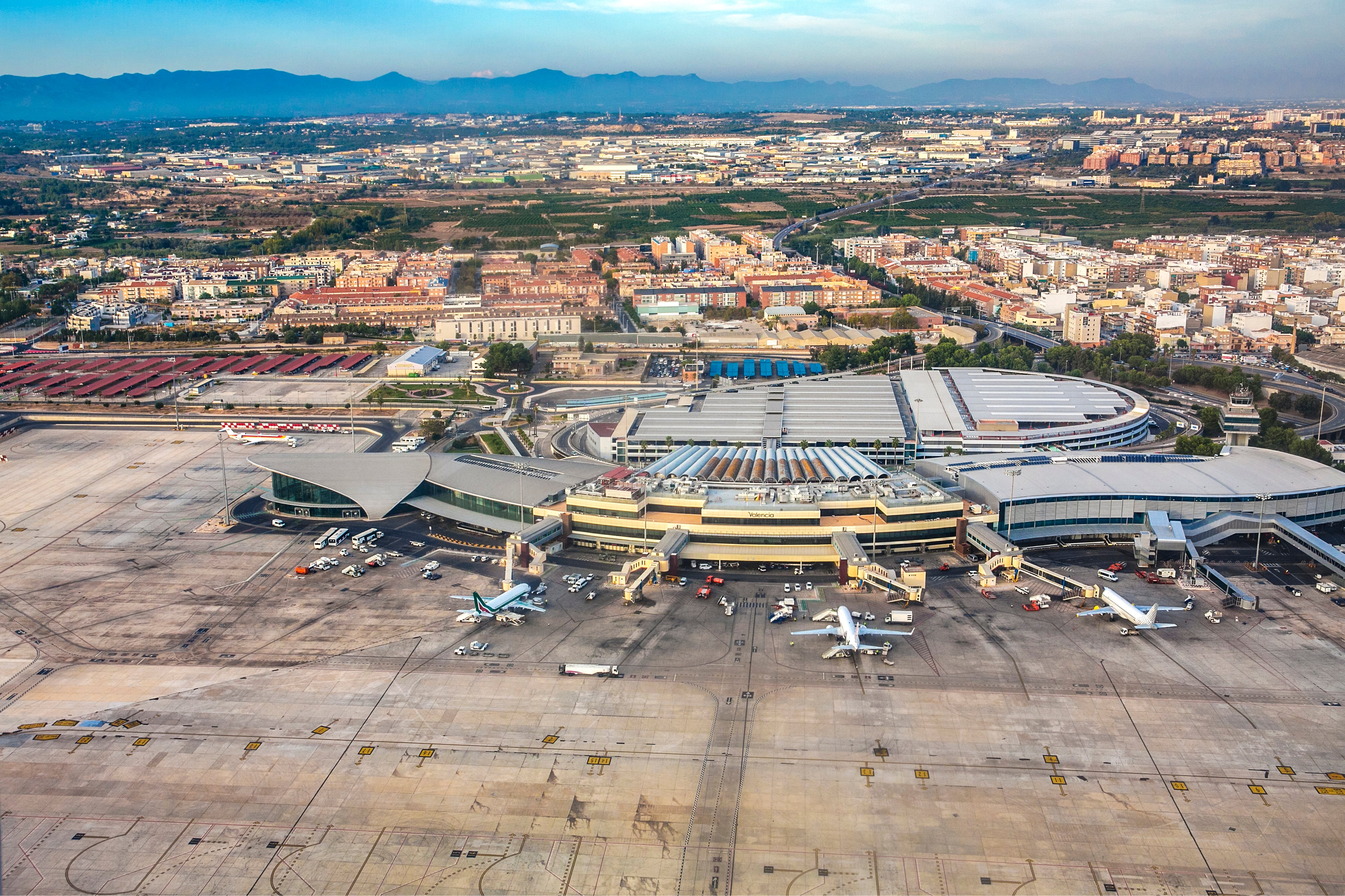 Vista aérea del aeropuerto de València, en Manises.