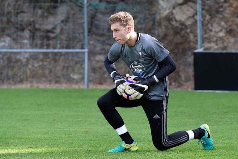 Rubén Blanco durante un entrenamiento en A Madroa.