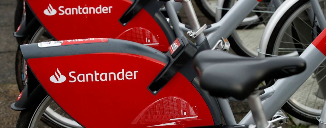 Bicicletas con la imagen del Banco Santander