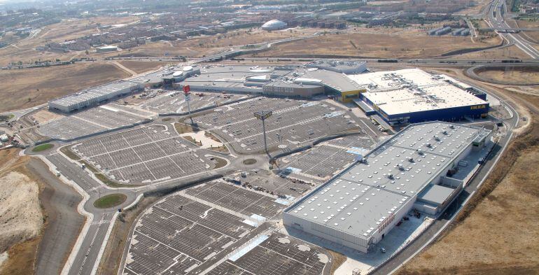 Centro comercial Rio Shopping situado en Arroyo de la Encomienda