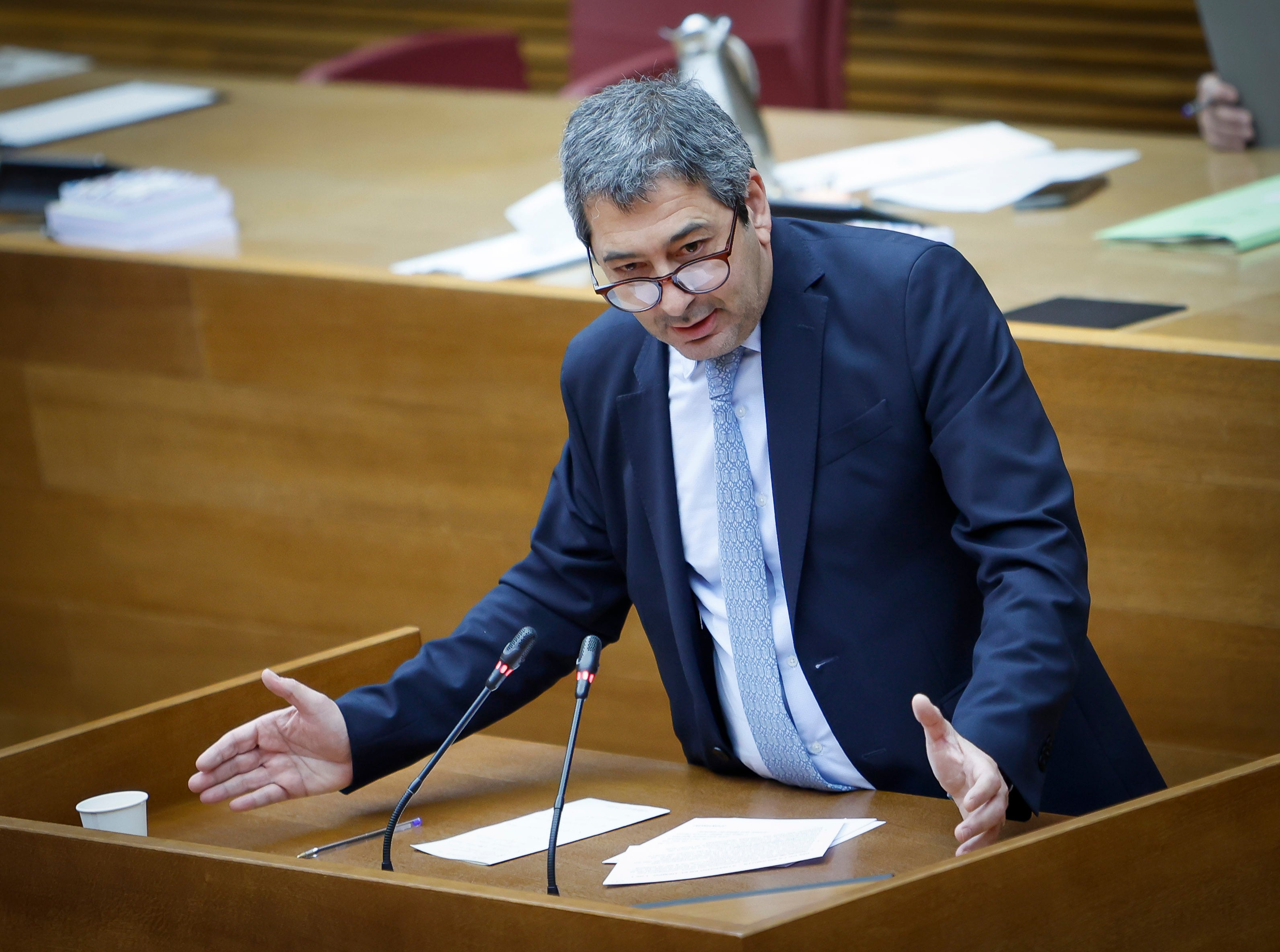 Vicente Barrera en el pleno de les Corts. (Foto: José Cuéllar/Corts Valencianes)