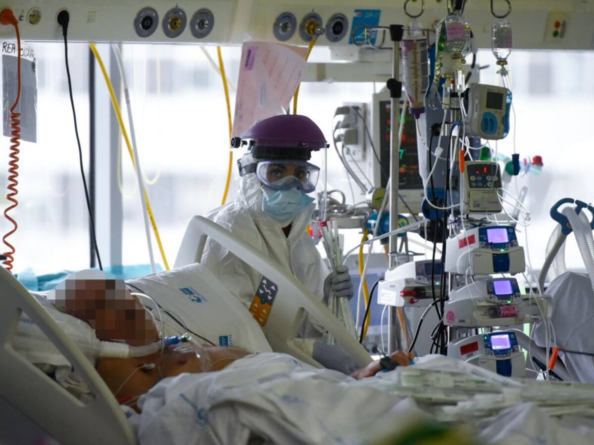 "Las UCI seguirán aumentando las 3-4 próximas semanas": el aviso de las autoridades sanitarias en Asturias