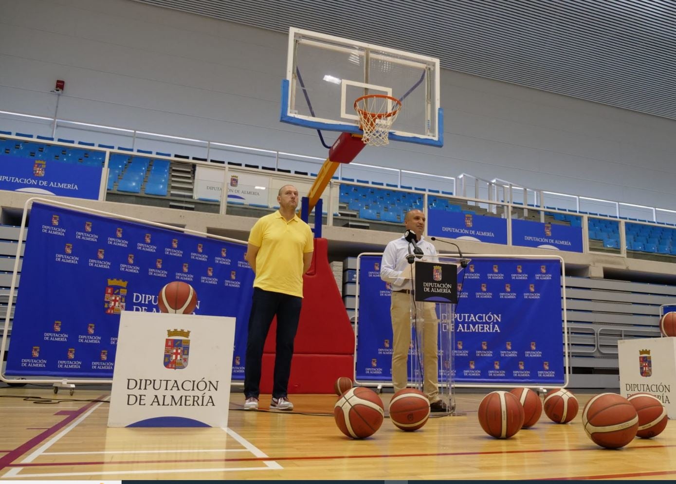 Puesta de largo de un gran evento en el Moisés Ruiz.